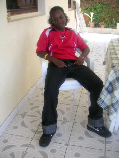 Sisi c moi !!!m3 ki? bin estelle!!!(lol)